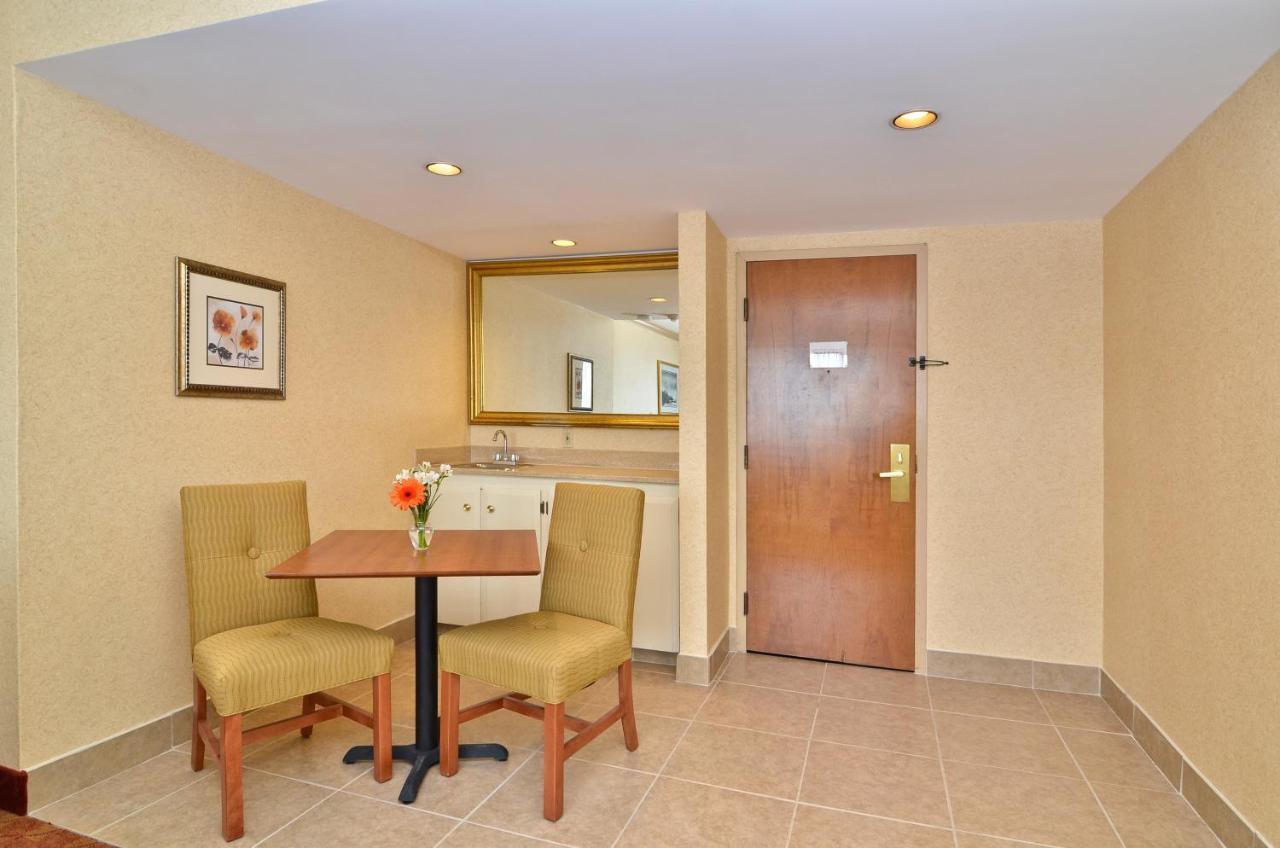 Clarion Hotel Airport Portland Esterno foto
